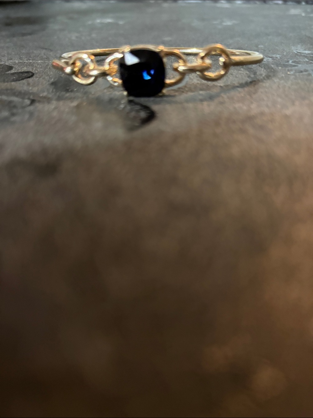 VINTAGE GOLD-TONE FAUX SAPPHIRE HINGED 7.3" BRACELET - Picture 3 of 8